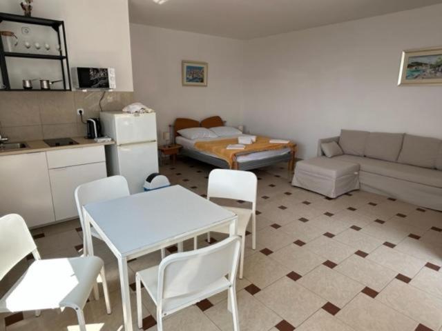 Oasis Blue Apartment Primosten Exterior photo